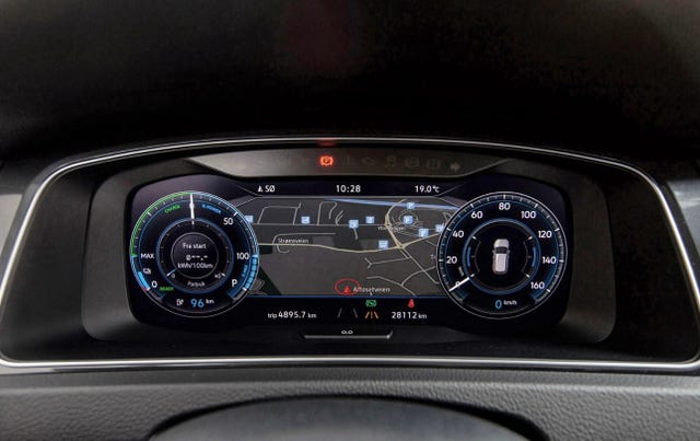 2019 VOLKSWAGEN GOLF - 11