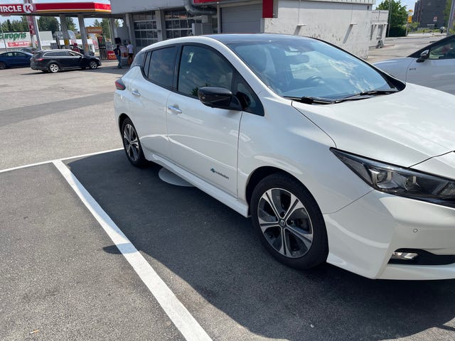 SJNFAAZE1U0035598 2019 NISSAN LEAF-2