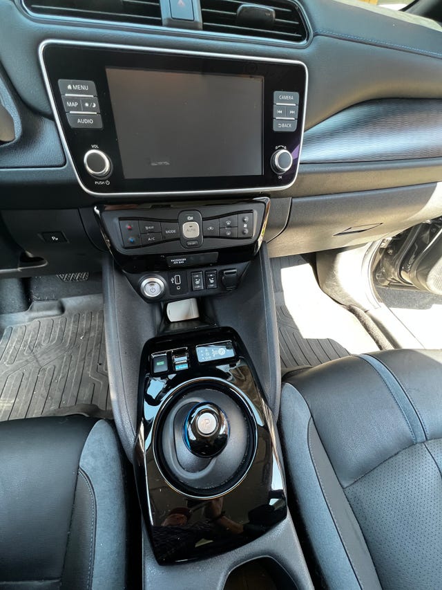 2020 NISSAN LEAF - 15