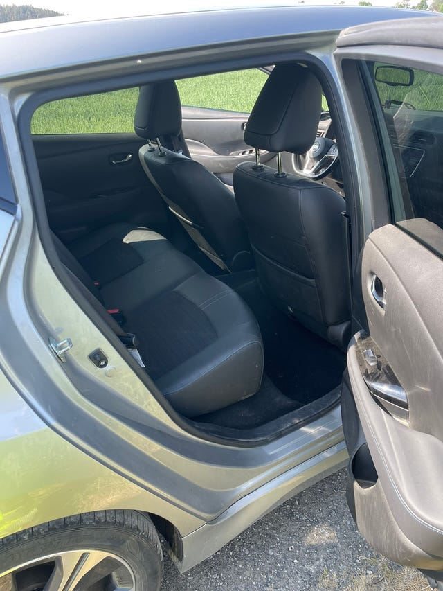 2019 NISSAN LEAF - 11