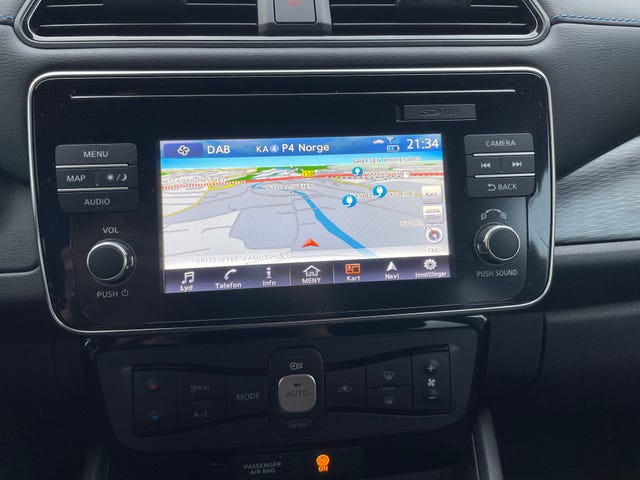 2019 NISSAN LEAF - 10