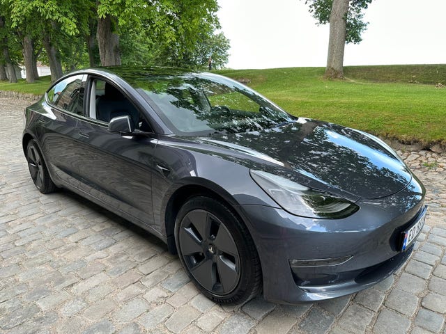 LRW3E7EK7NC511757 2022 TESLA MODEL 3-1
