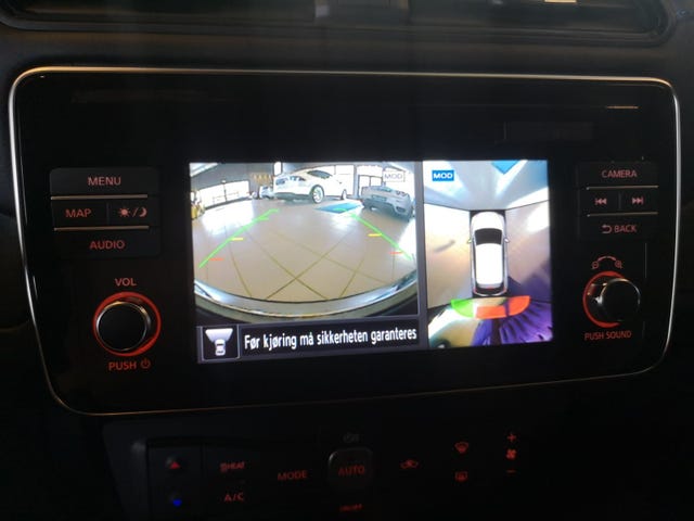 2019 NISSAN LEAF - 25