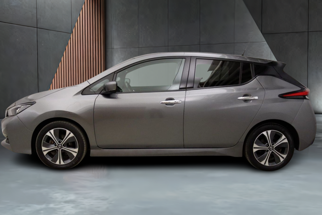 2019 NISSAN LEAF - 10