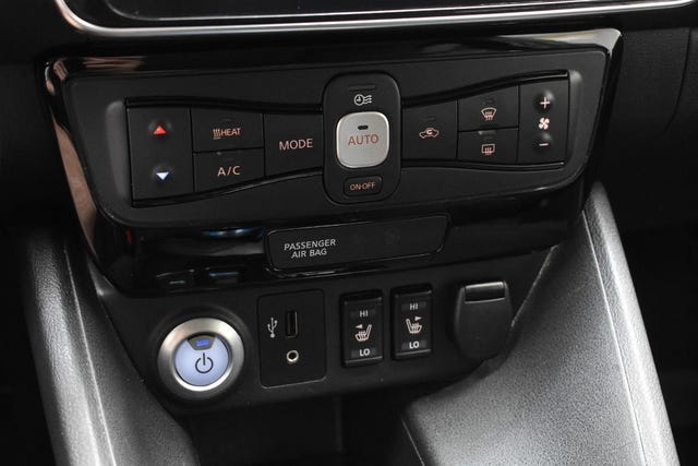 2019 NISSAN LEAF - 21
