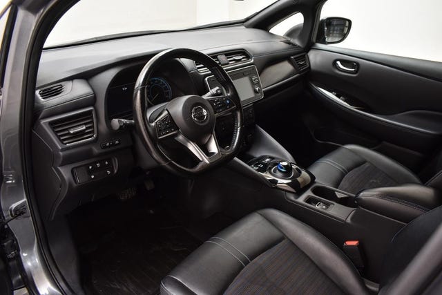 2019 NISSAN LEAF - 12
