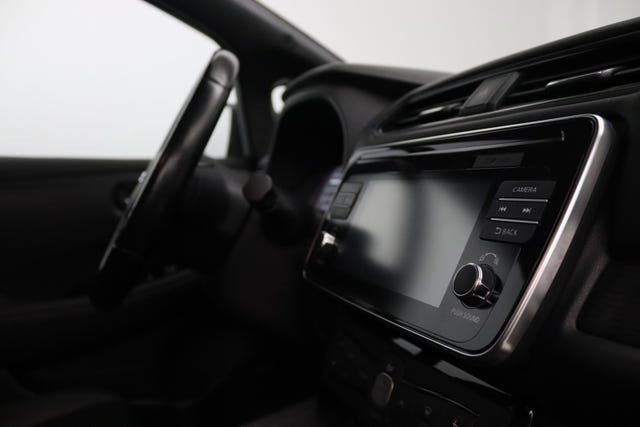 2019 NISSAN LEAF - 31