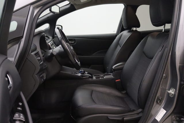 2019 NISSAN LEAF - 11