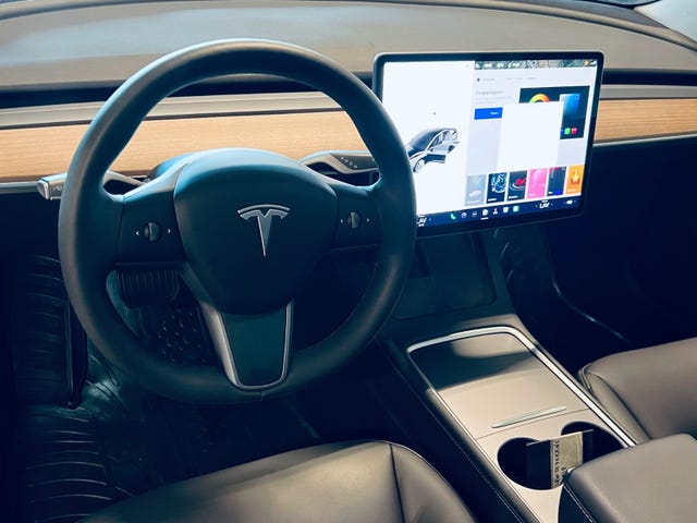 2022 TESLA MODEL 3 - 11
