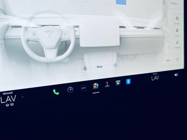 2022 TESLA MODEL 3 - 13