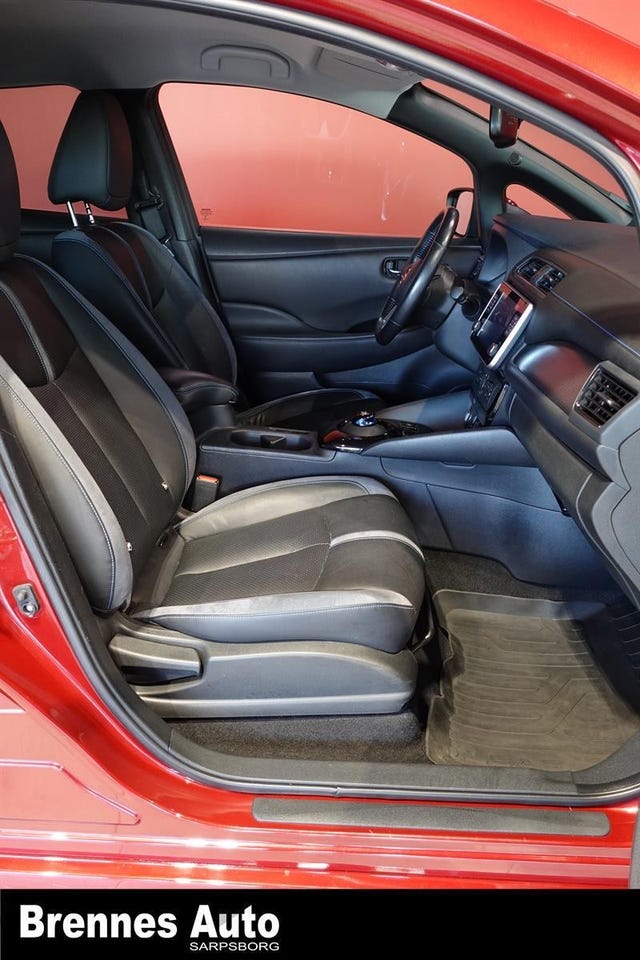 2019 NISSAN LEAF - 31
