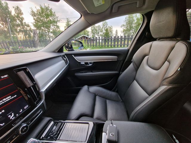 2019 VOLVO V90 - 24