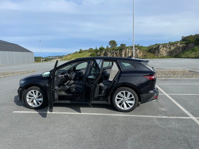 TMBJB9NY3NF011614 2022 SKODA ENYAQ-2