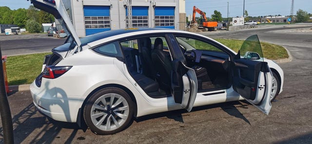 LRW3E7EB7NC606030 2022 TESLA MODEL 3-4