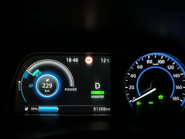 2019 NISSAN LEAF - 18