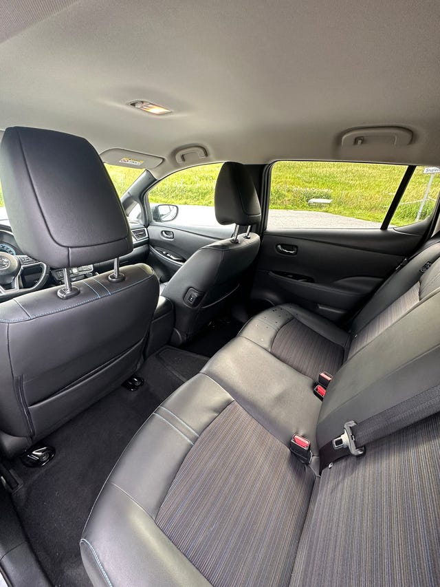 2019 NISSAN LEAF - 12