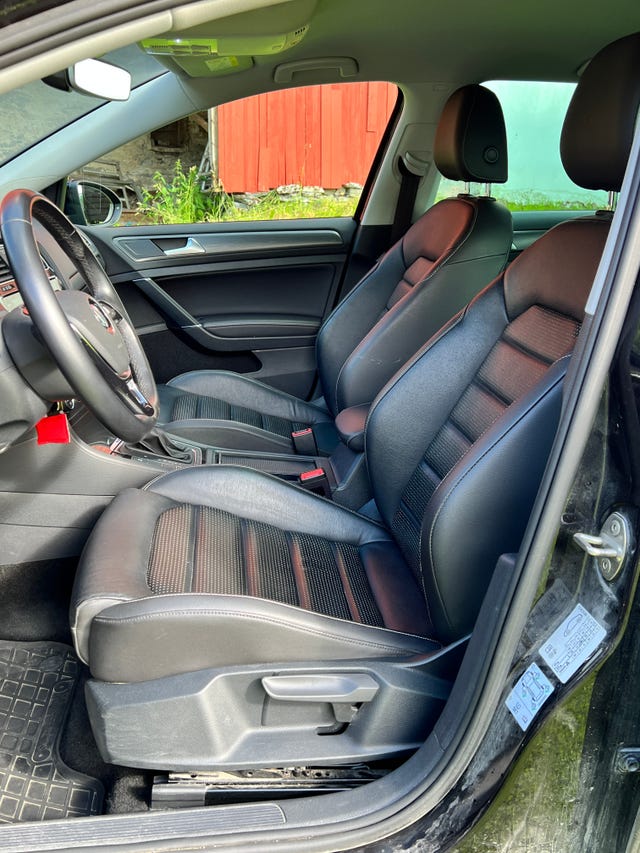 2019 VOLKSWAGEN GOLF - 14