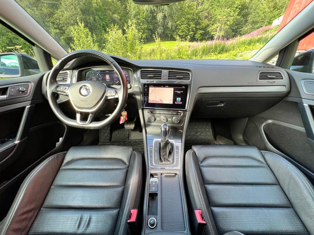 2019 VOLKSWAGEN GOLF - 16