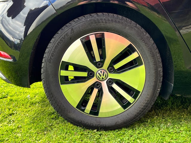 2019 VOLKSWAGEN GOLF - 9