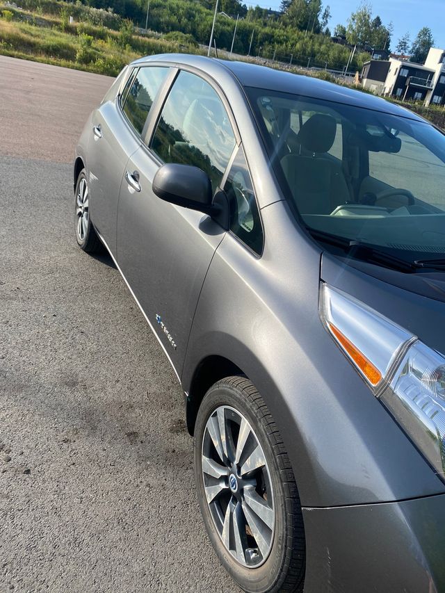 2016 NISSAN LEAF - 4