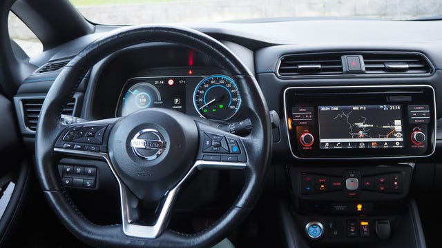 2019 NISSAN LEAF - 16