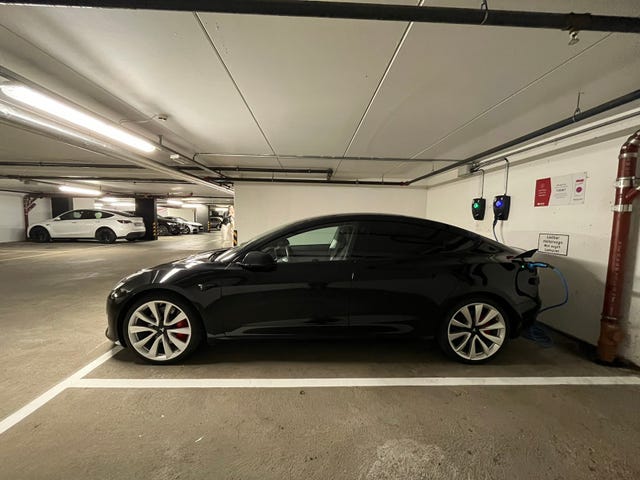 5YJ3E7EB8KF218306 2019 TESLA MODEL 3-2