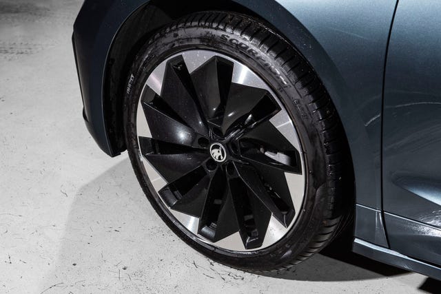 2021 SKODA ENYAQ - 9