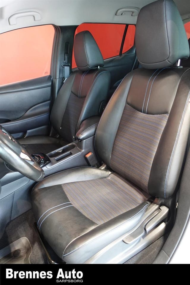 2019 NISSAN LEAF - 24