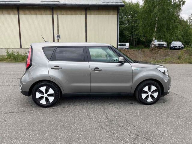 KNAJX81EFH7018903 2017 KIA SOUL-4