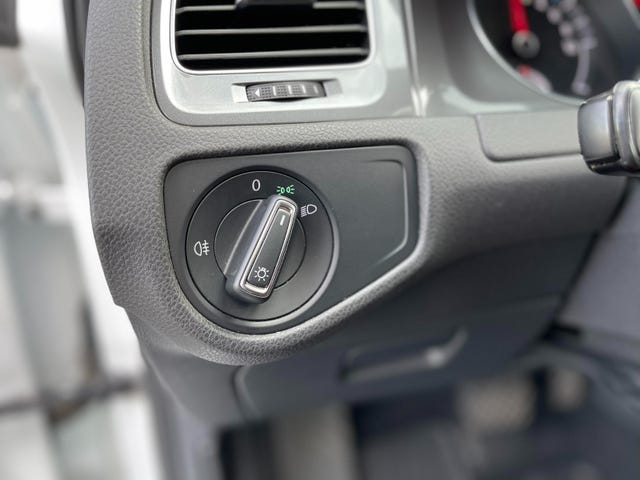 2015 VOLKSWAGEN GOLF - 25