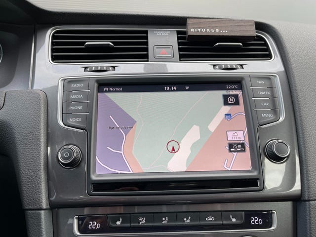 2015 VOLKSWAGEN GOLF - 26