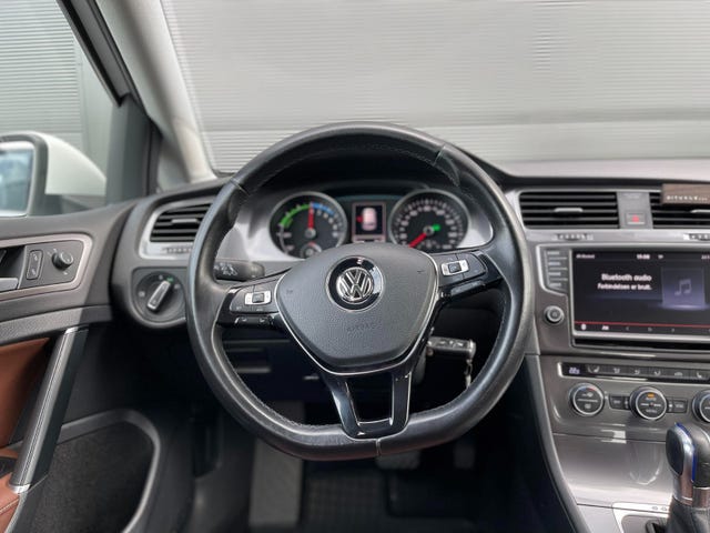 2015 VOLKSWAGEN GOLF - 19