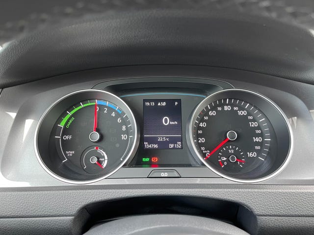 2015 VOLKSWAGEN GOLF - 24