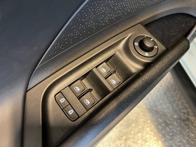 2021 SKODA ENYAQ - 32
