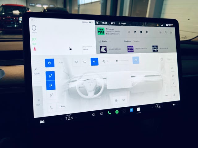 2022 TESLA MODEL 3 - 12