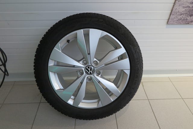 2021 VOLKSWAGEN ID.3 - 21