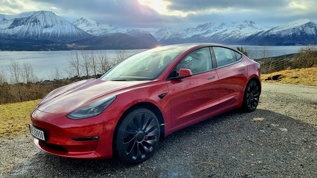 2022 TESLA MODEL 3 - 17