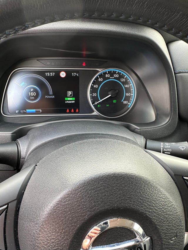 2019 NISSAN LEAF - 11