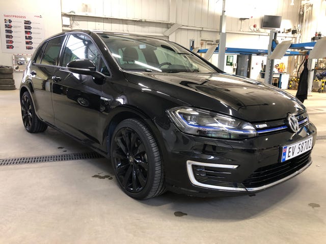 2019 VOLKSWAGEN GOLF - 30