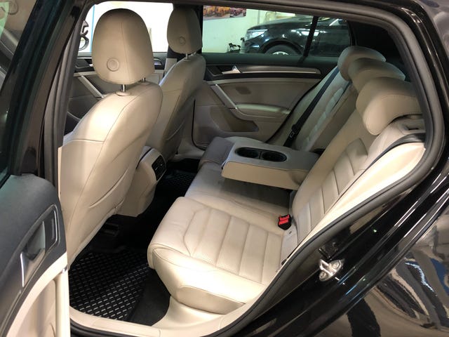 2019 VOLKSWAGEN GOLF - 23