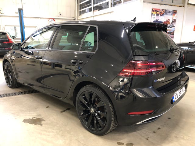 2019 VOLKSWAGEN GOLF - 24