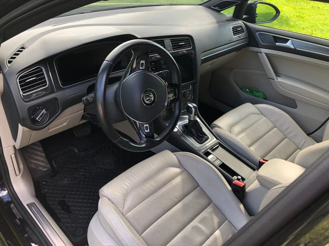2019 VOLKSWAGEN GOLF - 8