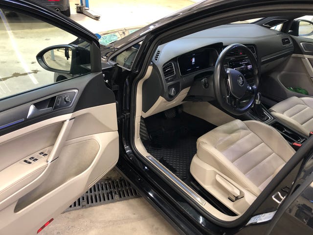 2019 VOLKSWAGEN GOLF - 21