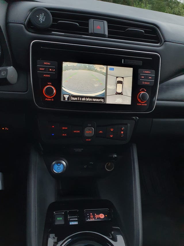 2019 NISSAN LEAF - 19