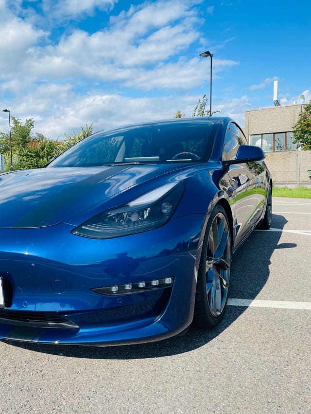LRW3E7FR5NC557826 2022 TESLA MODEL 3-2