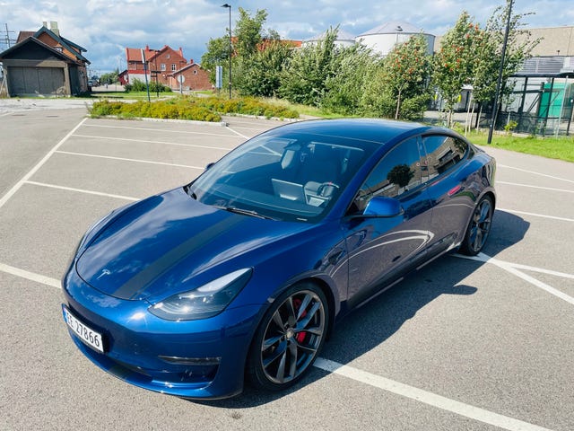 LRW3E7FR5NC557826 2022 TESLA MODEL 3-1