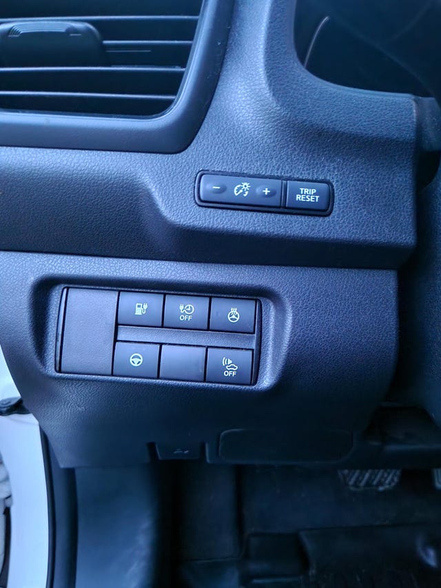 2019 NISSAN LEAF - 24