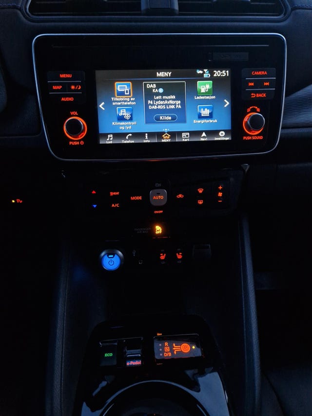 2019 NISSAN LEAF - 27