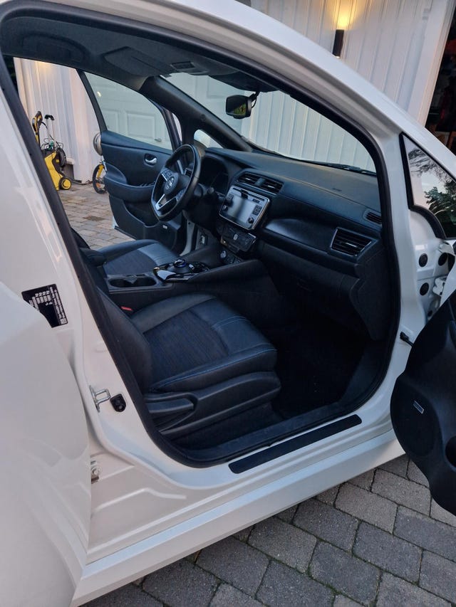 2019 NISSAN LEAF - 20