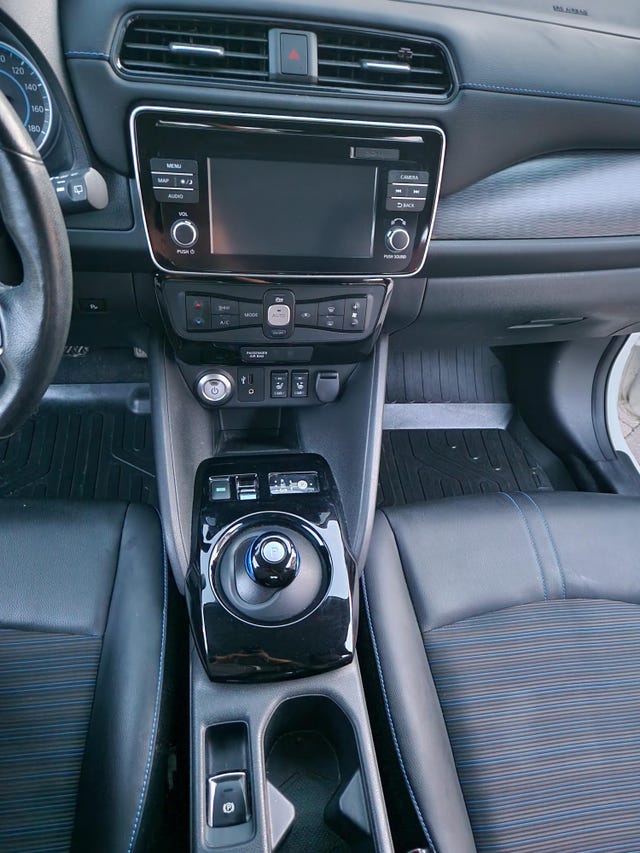 2019 NISSAN LEAF - 22